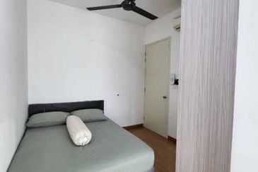 End Lot! Double Storey,  Partially Furnished! Residensi Sg Purun, Semenyih for  Rent!