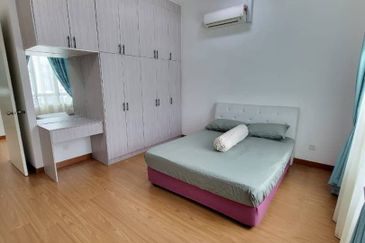 End Lot! Double Storey,  Partially Furnished! Residensi Sg Purun, Semenyih for  Rent!