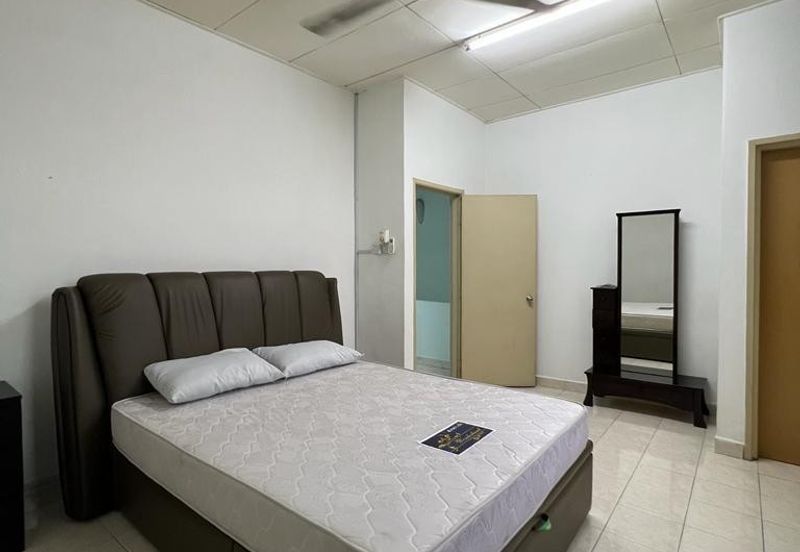 Double Storey Terrace House, Fully Furnished! at Seksyen 3, Bangi for  Rent!