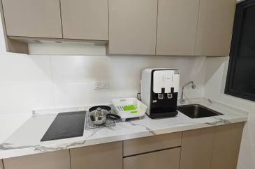 Meta City Residence at Seri Kembangan Near MRT for Rent!