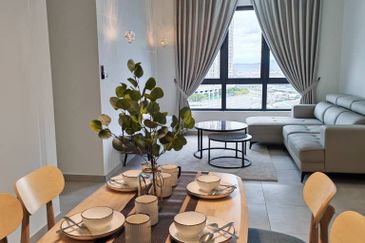 Meta City Residence at Seri Kembangan Near MRT for Rent!