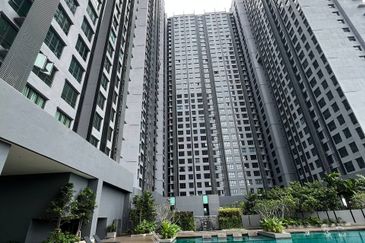 Meta City Residence at Seri Kembangan Near MRT for Rent!