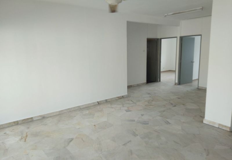 BEST LOCATION! Block C Desa Pandan, K. Lumpur for Sale!