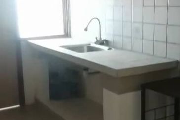 BEST LOCATION! Block C Desa Pandan, K. Lumpur for Sale!