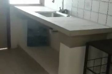 BEST LOCATION! Block C Desa Pandan, K. Lumpur for Sale!