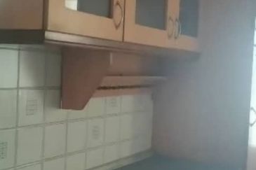 BEST LOCATION! Block C Desa Pandan, K. Lumpur for Sale!