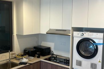 BEAUTIFUL BRAND NEW UNIT! Fully Furnished! Meta City Residence at Seri Kembangan Near MRT for Rent!