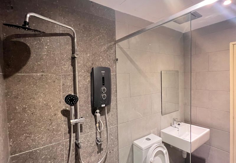 BEAUTIFUL BRAND NEW UNIT! Fully Furnished! Meta City Residence at Seri Kembangan Near MRT for Rent!