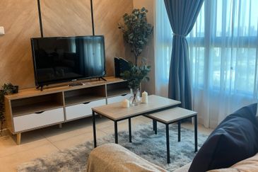 BEAUTIFUL BRAND NEW UNIT! Fully Furnished! Meta City Residence at Seri Kembangan Near MRT for Rent!