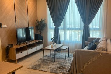 BEAUTIFUL BRAND NEW UNIT! Fully Furnished! Meta City Residence at Seri Kembangan Near MRT for Rent!