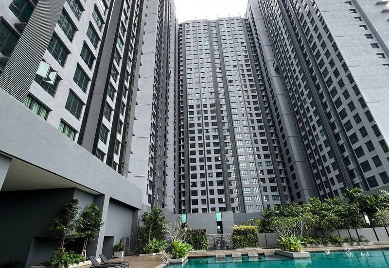 BEAUTIFUL BRAND NEW UNIT! Fully Furnished! Meta City Residence at Seri Kembangan Near MRT for Rent!