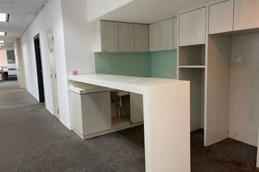 Menara HLX (formerly Menara HLA)