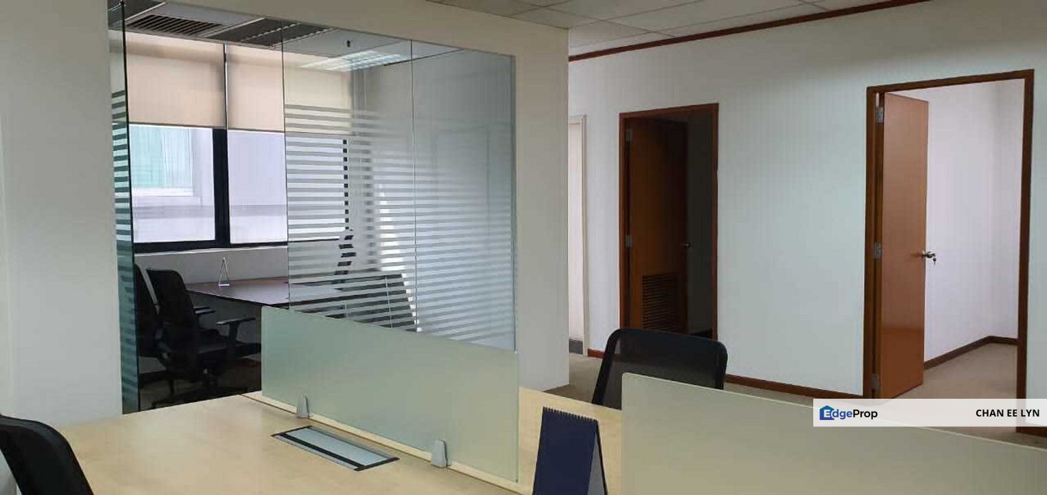 Wisma UOA - Tastefully and Newly Furnished - Near LRT - Come See To Appreciate!, Kuala Lumpur, KL City