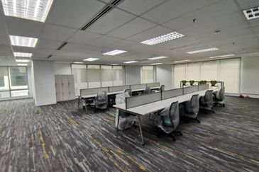 Damansara Uptown - Newly Fitted & Short walk to Mall