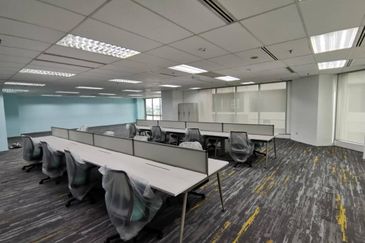 Damansara Uptown - Newly Fitted & Short walk to Mall