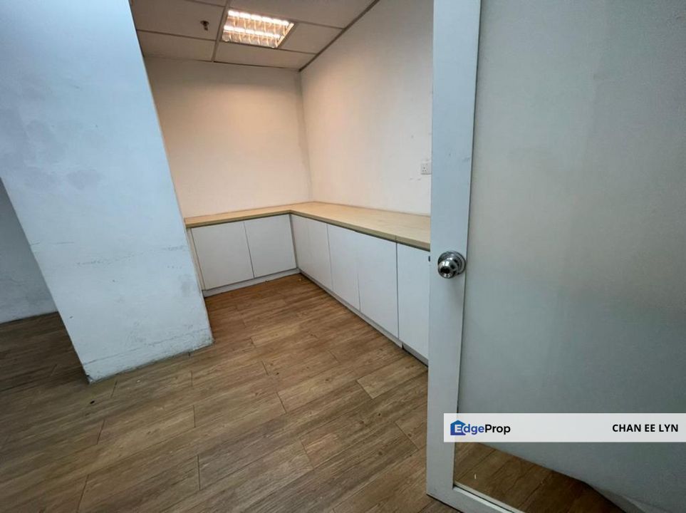 Empire Subang - Superb Cheap Rental for Fitted Office, Selangor, Subang Jaya