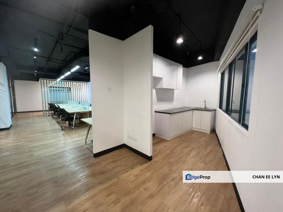 Wisma UOA - Modern, Tastefully and Newly Furnished - Near LRT, Kuala Lumpur, KL City