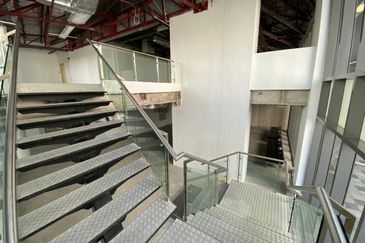 Menara AIA Sentral (formerly Menara Standard Chartered)