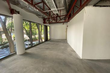 Menara AIA Sentral (formerly Menara Standard Chartered)