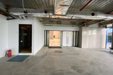 Menara AIA Sentral (formerly Menara Standard Chartered)