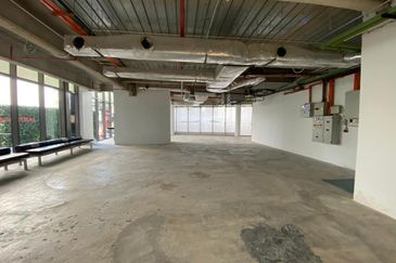 Menara AIA Sentral (formerly Menara Standard Chartered)