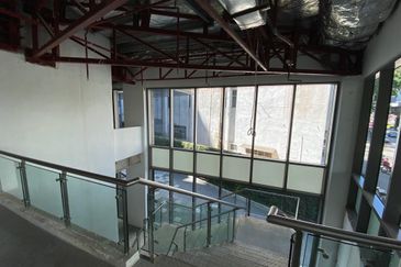 Menara AIA Sentral (formerly Menara Standard Chartered)