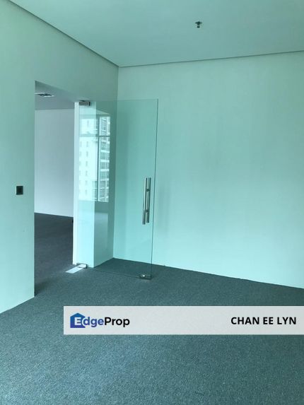 Small, Minimalist Fitted Office w/ Great Rental @Soho Suites KLCC, Kuala Lumpur, KLCC
