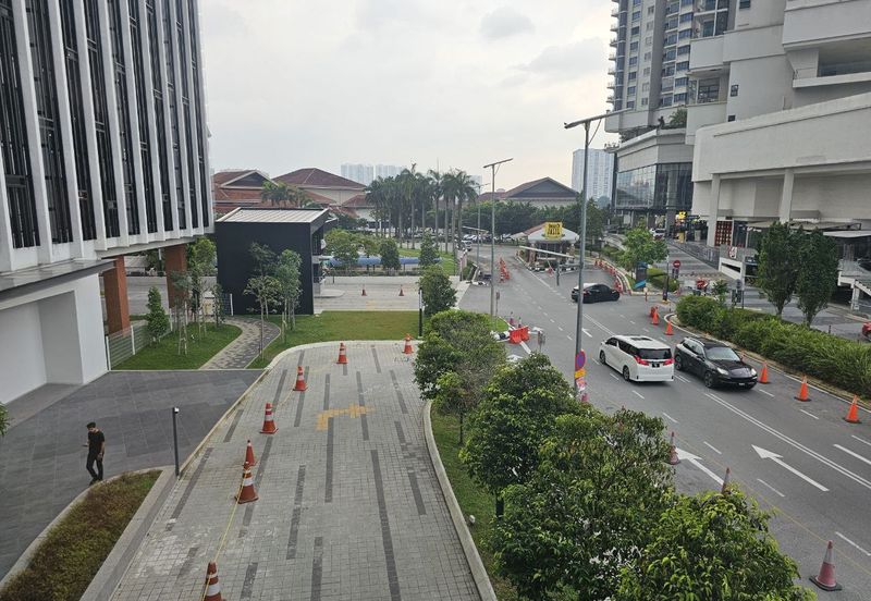 Tropika Bukit Jalil-Lovely Spacious Retail Podium 