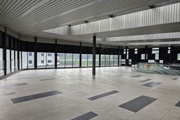 Tropika Bukit Jalil-Lovely Spacious Retail Podium 