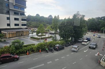 Tropika Bukit Jalil-Lovely Spacious Retail Podium 