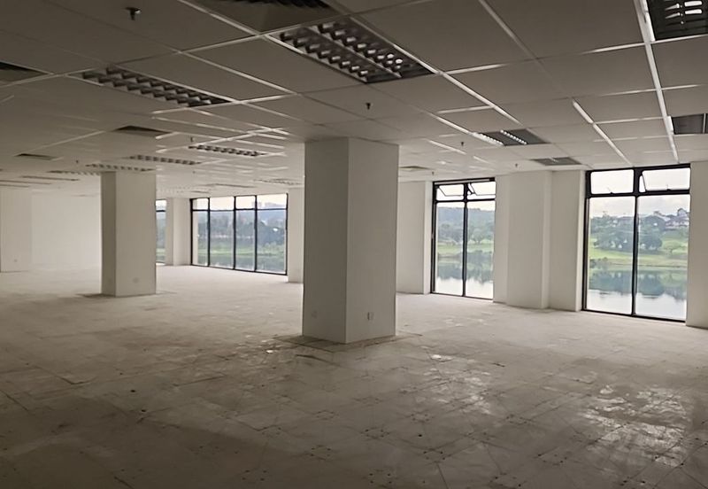 Sapura Mines-Minimalist Lovely Bare Fitted Office 