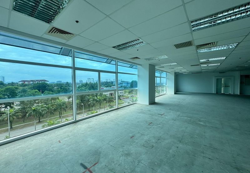 Prima 10-Nice Office w/Great View for Rent e/Option to Fitout 