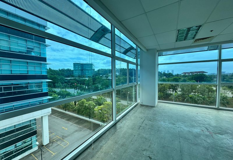 Prima 10-Nice Office w/Great View for Rent e/Option to Fitout 