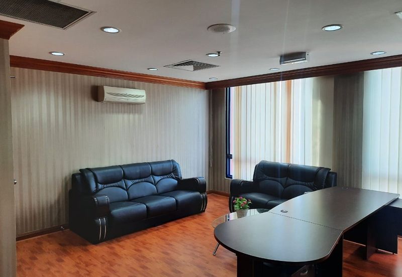 Menara Amcorp-Exquisitely Modern Fully Fitted Office for Sale