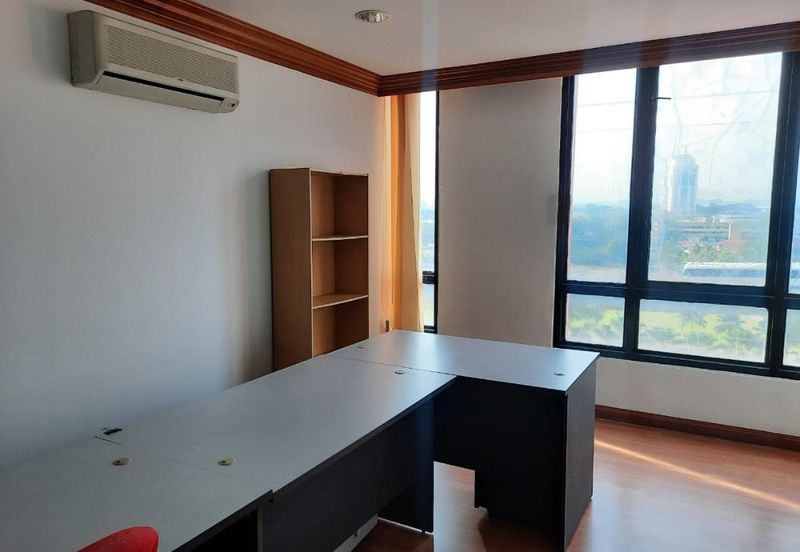 Menara Amcorp-Exquisitely Modern Fully Fitted Office for Sale