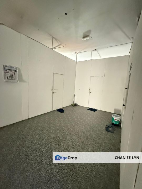 Bangi Bandar Seri Putra - Minimalist Simple Partition Unit for Rent , Selangor, Bangi