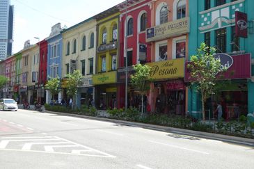 Jalan Tar (Opposite Sogo) - 3-Storeys Pre War Shop lot for Sale 