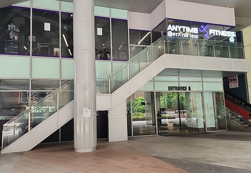 DC Mall - Spacious Retail Space for Rent 