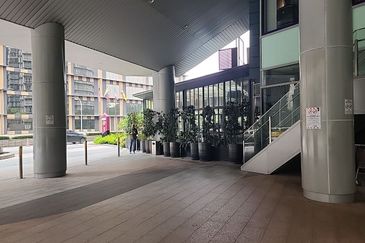 DC Mall - Spacious Retail Space for Rent 