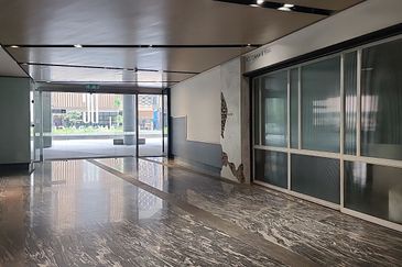 DC Mall - Spacious Retail Space for Rent 