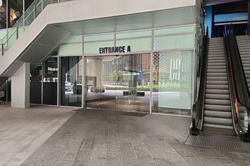 DC Mall - Spacious Retail Space for Rent 