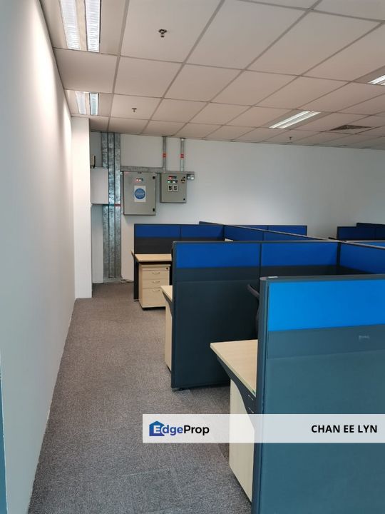 Q Sentral - Bright, Minimalist Fitted w/ Great Connectivity for Sale, Kuala Lumpur, KL Sentral