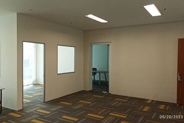 Soho Suites KLCC - Small, Minimalist Fitted Office w/ Great Rental