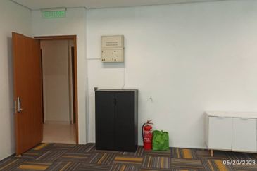 Soho Suites KLCC - Small, Minimalist Fitted Office w/ Great Rental