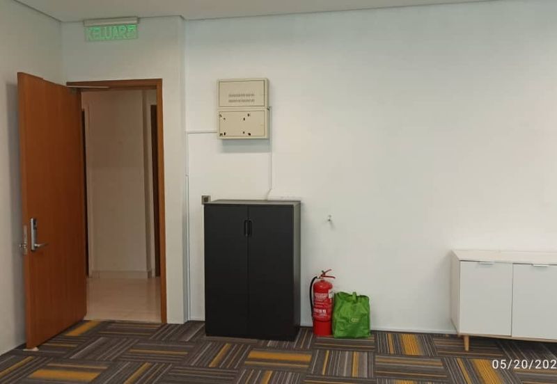 Soho Suites KLCC - Small, Minimalist Fitted Office w/ Great Rental