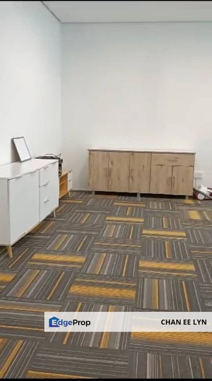 Small, Minimalist Fitted Office w/ Great Rental @Soho Suites KLCC, Kuala Lumpur, KLCC