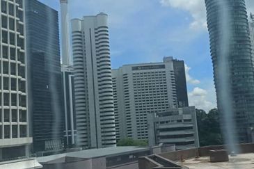 Soho Suites KLCC - Small, Minimalist Fitted Office w/ Great Rental