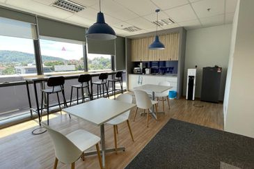 The Bousteador, Mutiara Damansara