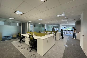 The Bousteador, Mutiara Damansara