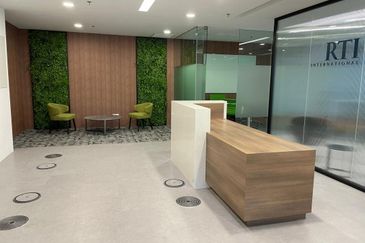 The Bousteador, Mutiara Damansara